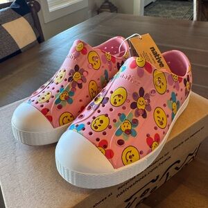 NWT Native Shoes Kids Pink Emoji Sneakers